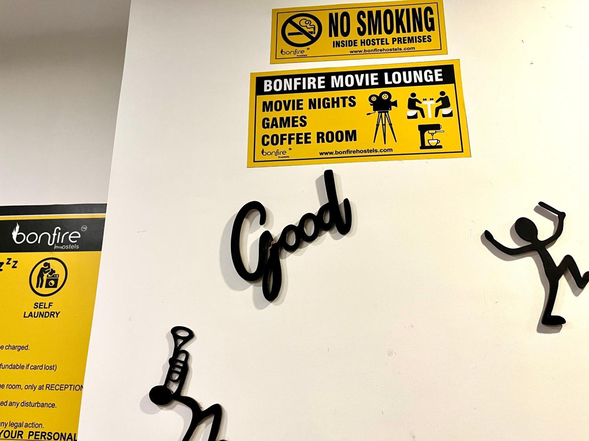 Bonfire Hostels Rishīkesh Eksteriør bilde