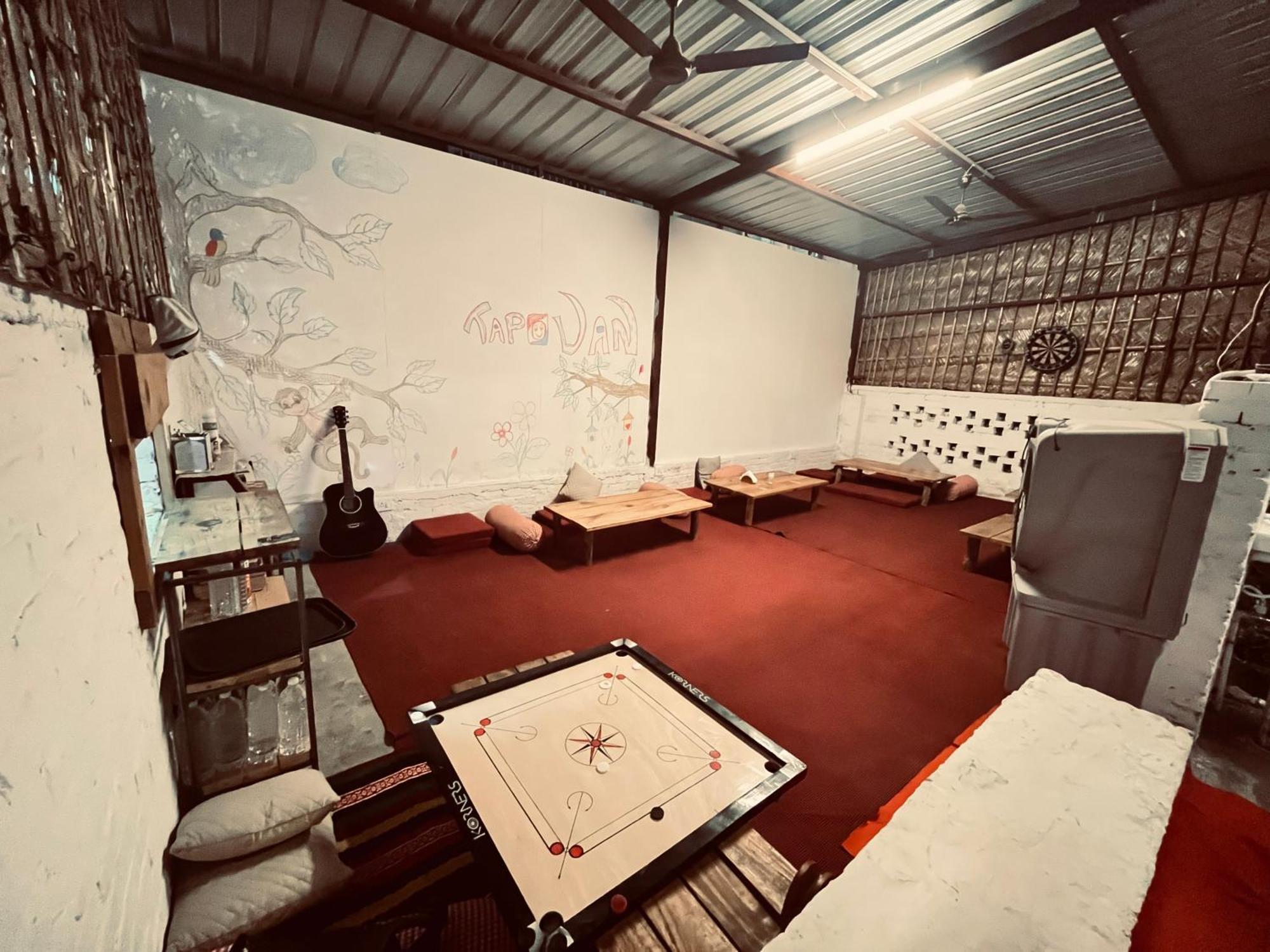 Bonfire Hostels Rishīkesh Eksteriør bilde